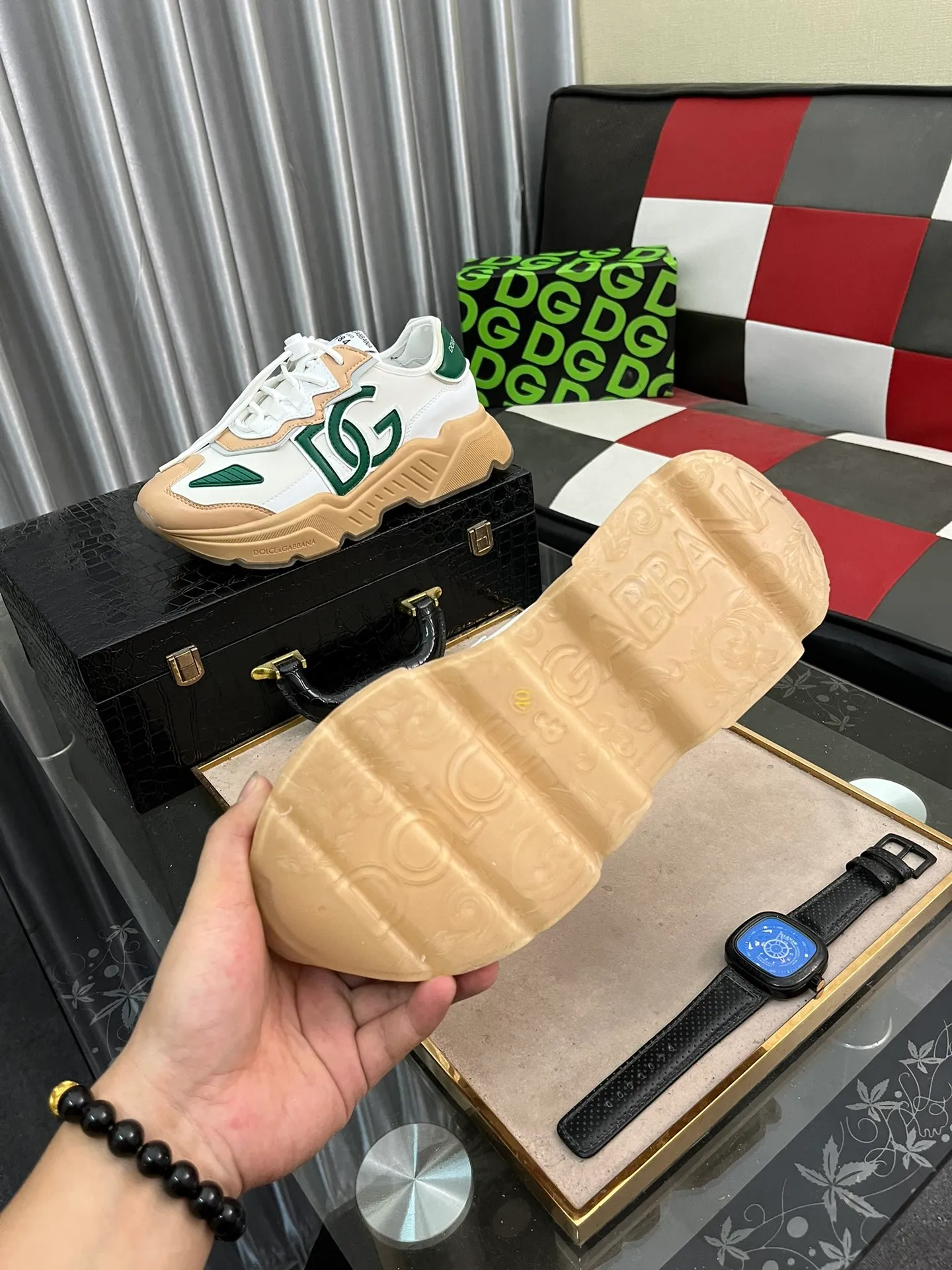 Men's shoes 💰480⌚️⌚️[DOLCE&GABBANA] DG hot style ♦️: Fashionable casual shoes 🇨🇳Official website original 1:1 mold opening, original quality 💯Fine workmanship, high-end luxury ☘The upper is made of imported fly weave, comfortable and breathable, sheepskin foot pads 🌴rubber wear-resistant outsole, comfortable to wear🍍Versatile style, high-grade men. 🤓🤓Number of yards: 38-46